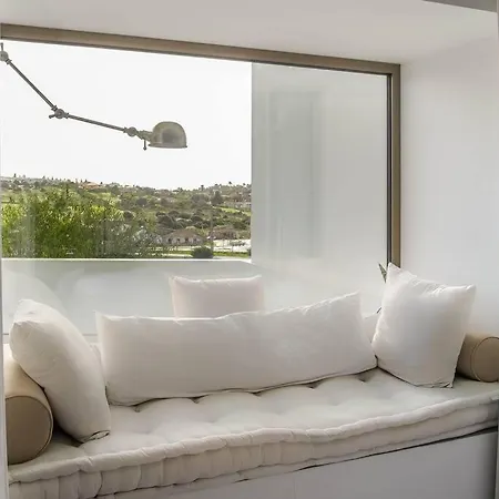Unique Townhouse ~ Private Pool ~ Rooftop Terrace