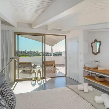 度假居 Unique Townhouse ~ Private Pool ~ Rooftop Terrace *