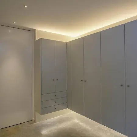 Unique Townhouse ~ Private Pool ~ Rooftop Terrace 度假居 *