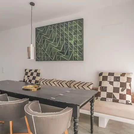 Unique Townhouse ~ Private Pool ~ Rooftop Terrace *