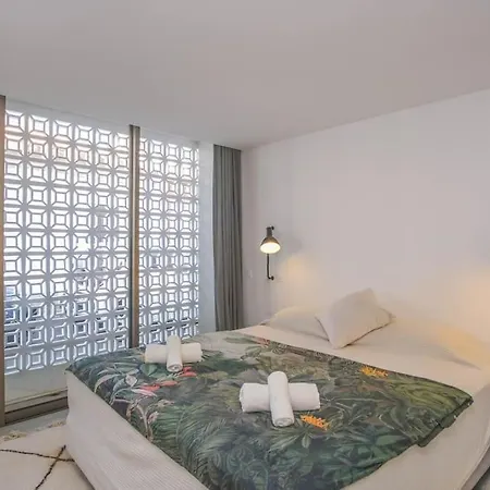 度假居 Unique Townhouse ~ Private Pool ~ Rooftop Terrace *