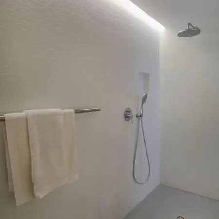 Unique Townhouse ~ Private Pool ~ Rooftop Terrace
