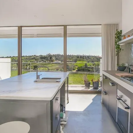Unique Townhouse ~ Private Pool ~ Rooftop Terrace * Luz